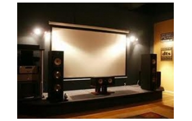 Màn chiếu điện 300"( 240" x 180")